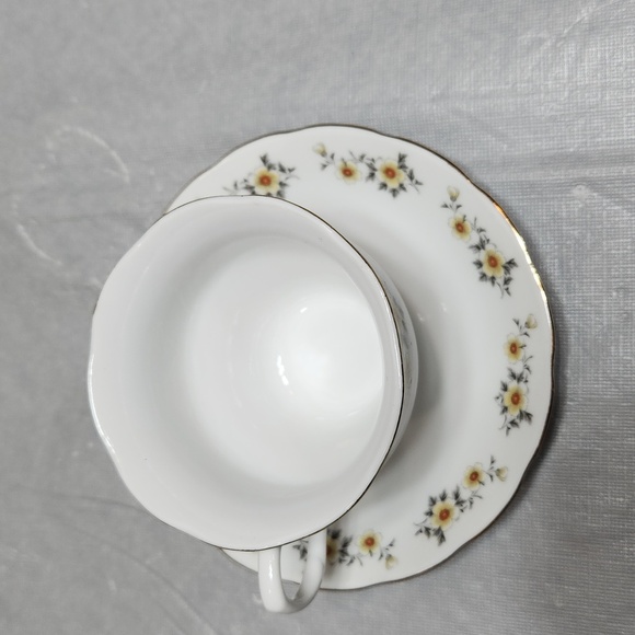 Flower Pattern Teacups - Picture 2 of 6
